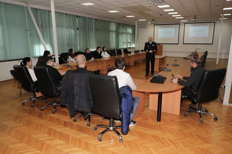 Studenti Fakulteta političkih znanosti Sveučilišta u Zagrebu posjetili su Hrvatsko vojno učilište “Dr. Franjo Tuđman”